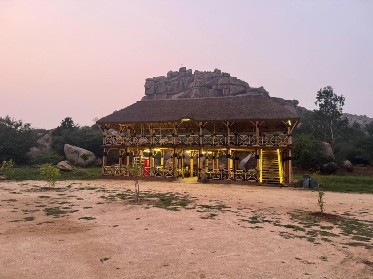 Hotel Hill Stone View Hampi Esterno foto