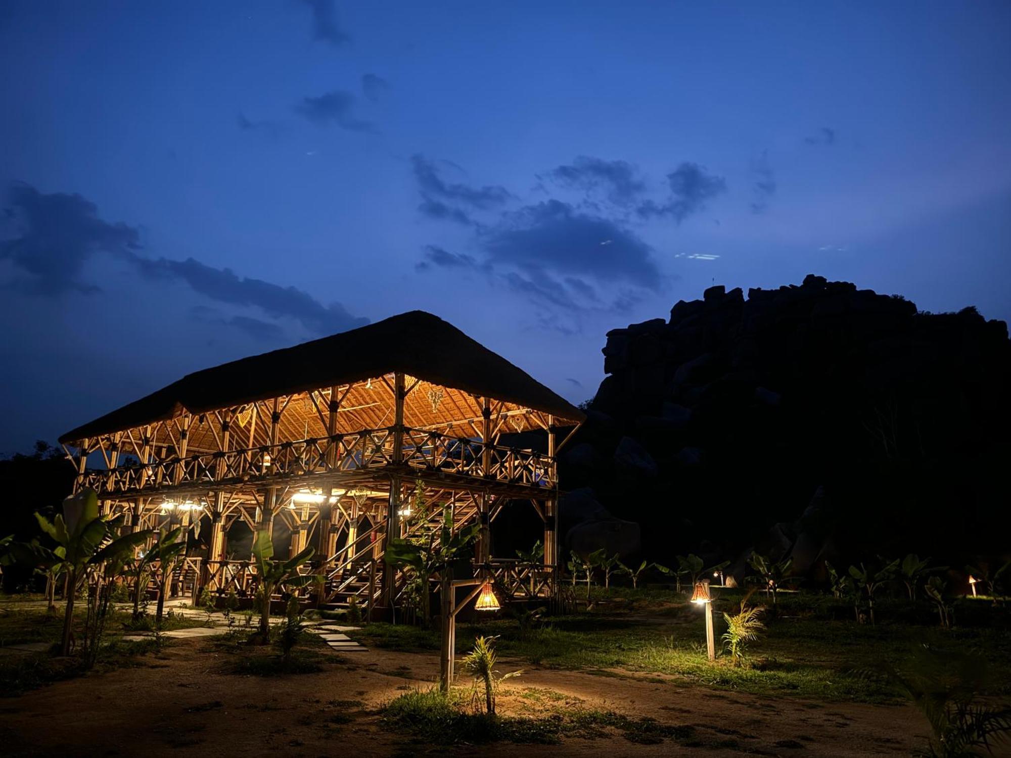 Hotel Hill Stone View Hampi Esterno foto