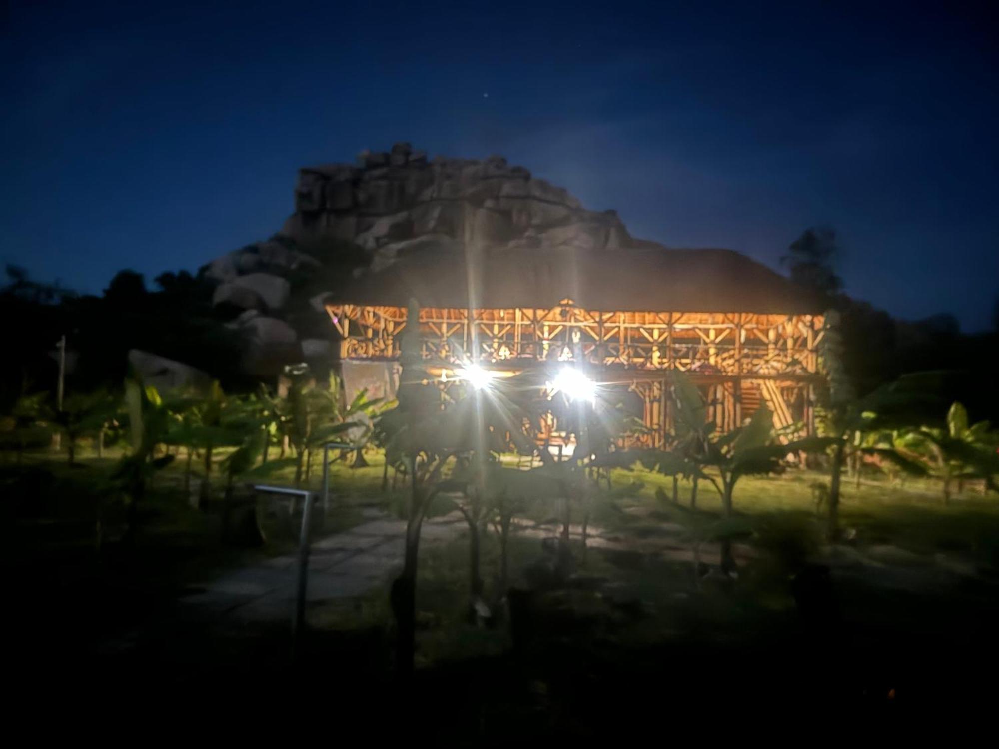 Hotel Hill Stone View Hampi Esterno foto